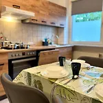 Emerald Apartman *